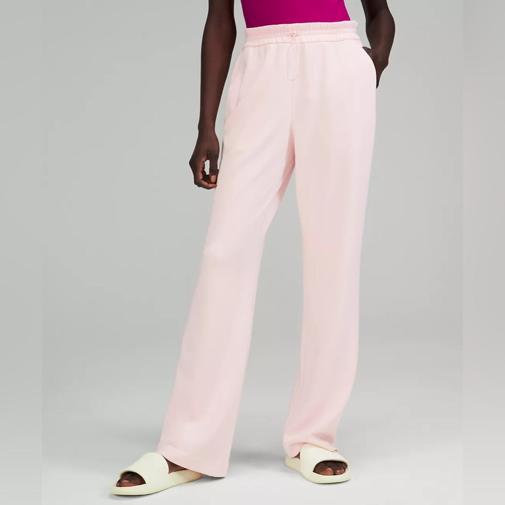 Softstreme High-Rise Pant